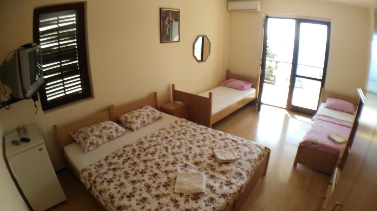 Guesthouse Obala ซูโตมอเร ภายนอก รูปภาพ