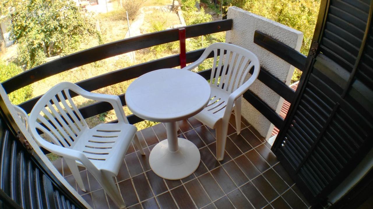 Guesthouse Obala ซูโตมอเร ภายนอก รูปภาพ