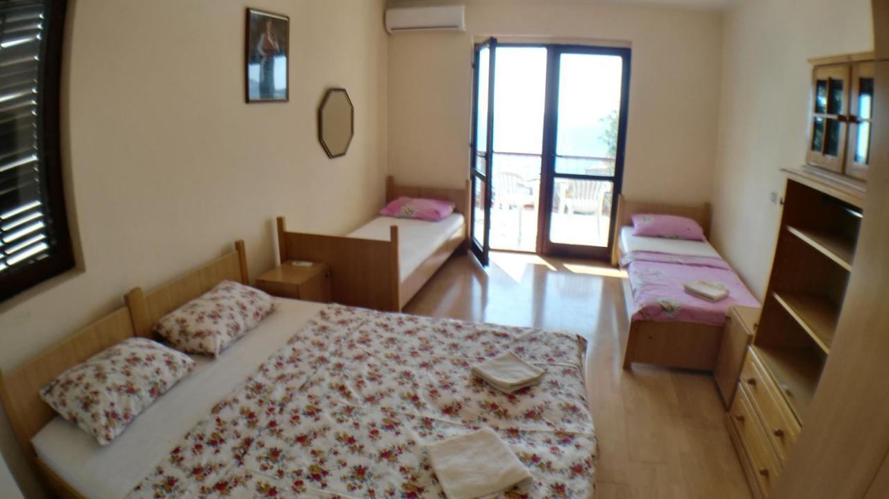 Guesthouse Obala ซูโตมอเร ภายนอก รูปภาพ