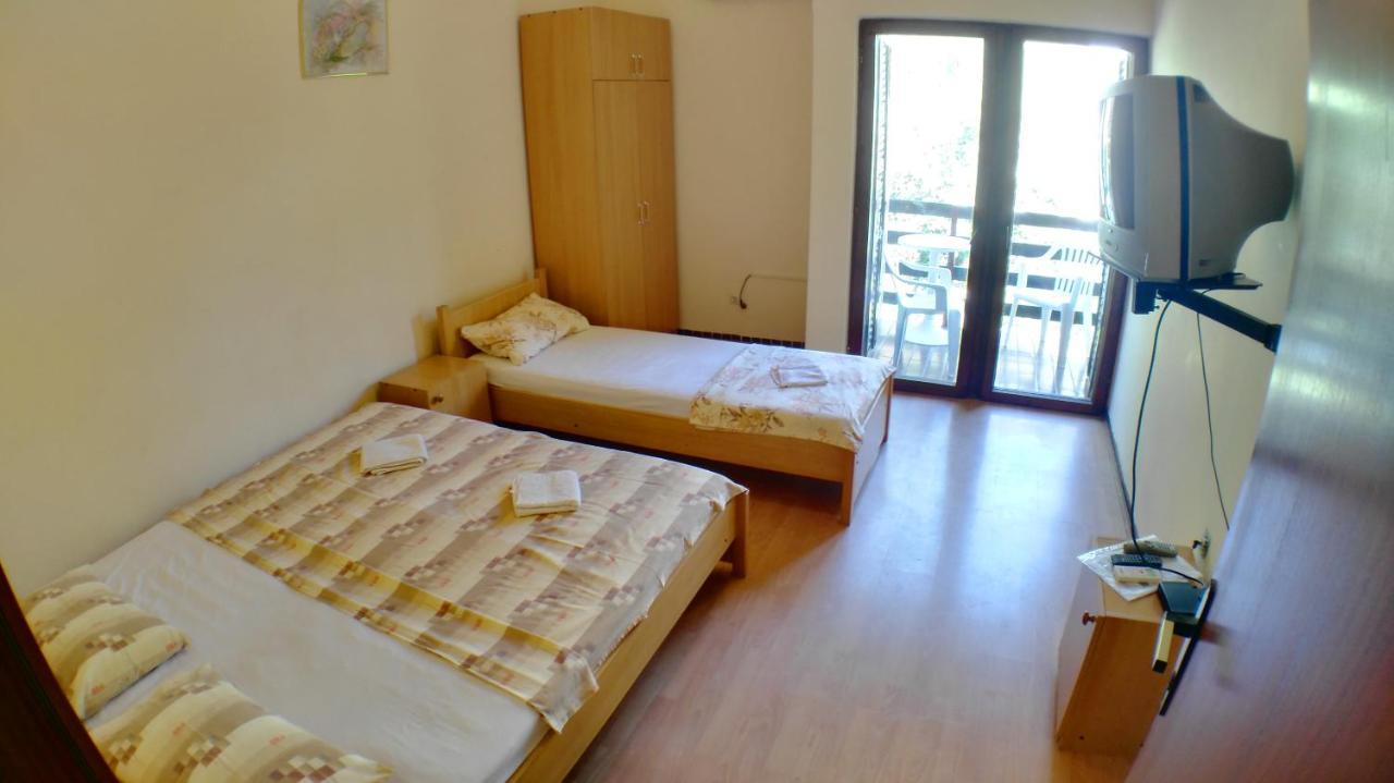 Guesthouse Obala ซูโตมอเร ภายนอก รูปภาพ