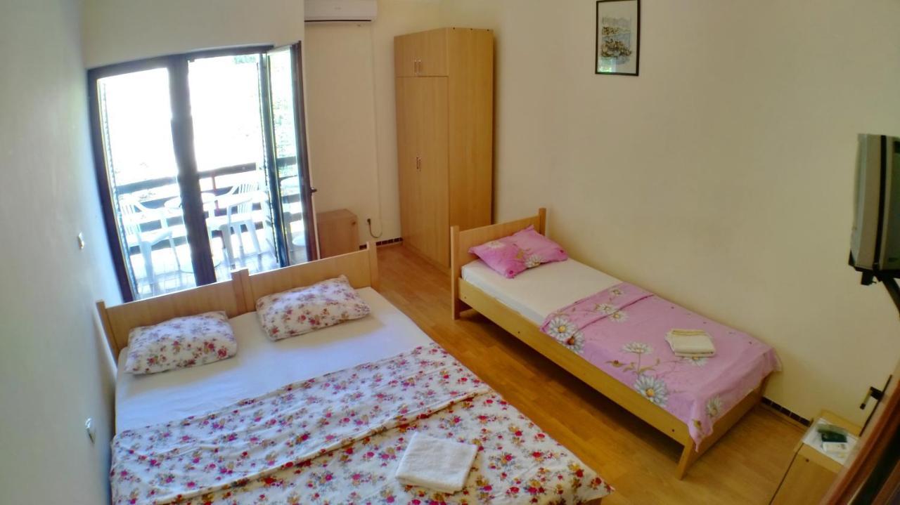 Guesthouse Obala ซูโตมอเร ภายนอก รูปภาพ